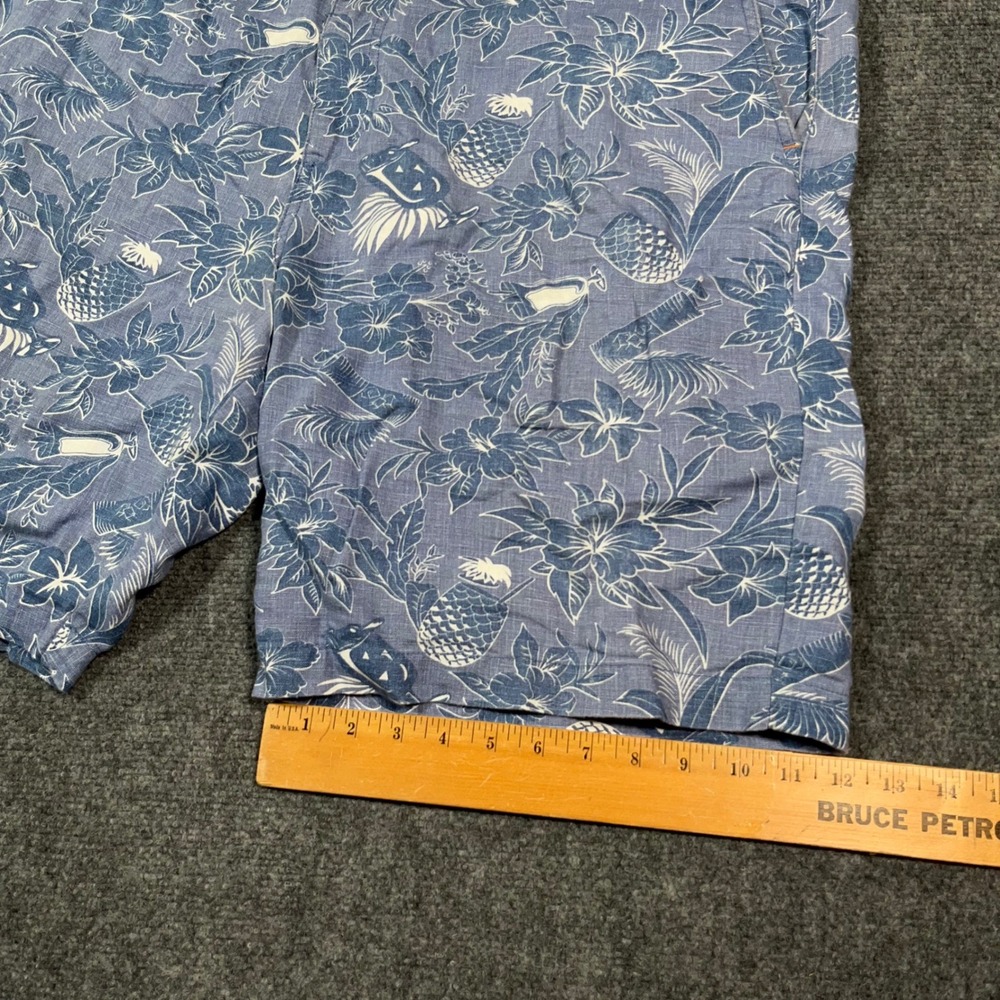 Tommy Bahama Linen Tropical Hawaiian Shorts Men 42 Blue Pineapple AOP  Loose‎ - Picture 9 of 10